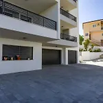 Apartment Frane - Maslina And Lavanda Makarska