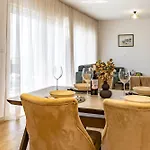 Frane - Maslina And Lavanda Apartment Makarska