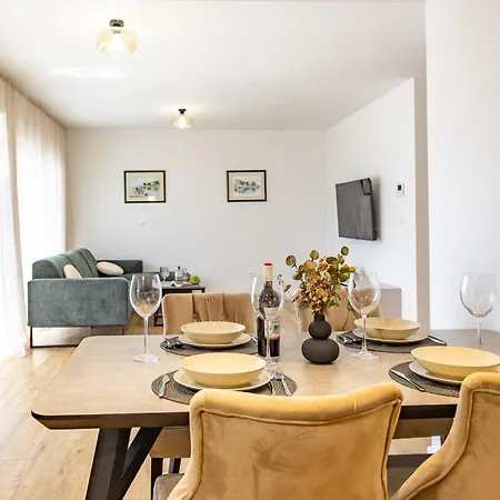 Frane - Maslina And Lavanda Apartment