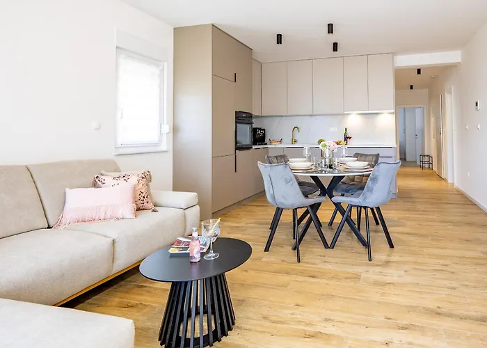 Frane - Maslina And Lavanda * Makarska