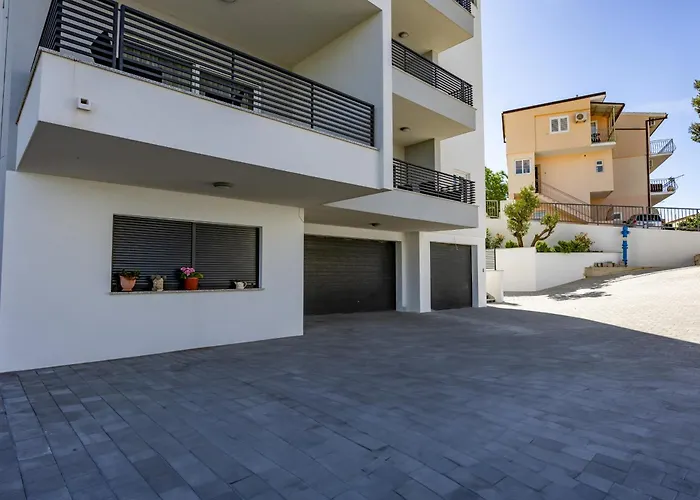 Apartment Frane - Maslina And Lavanda Makarska