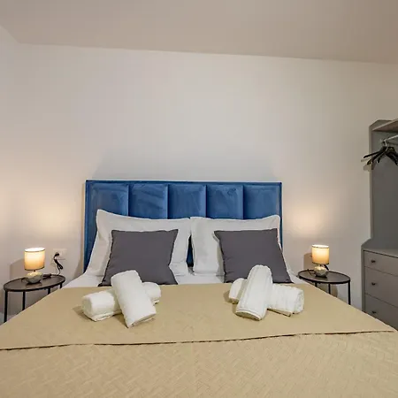 Frane - Maslina And Lavanda Apartamento Makarska